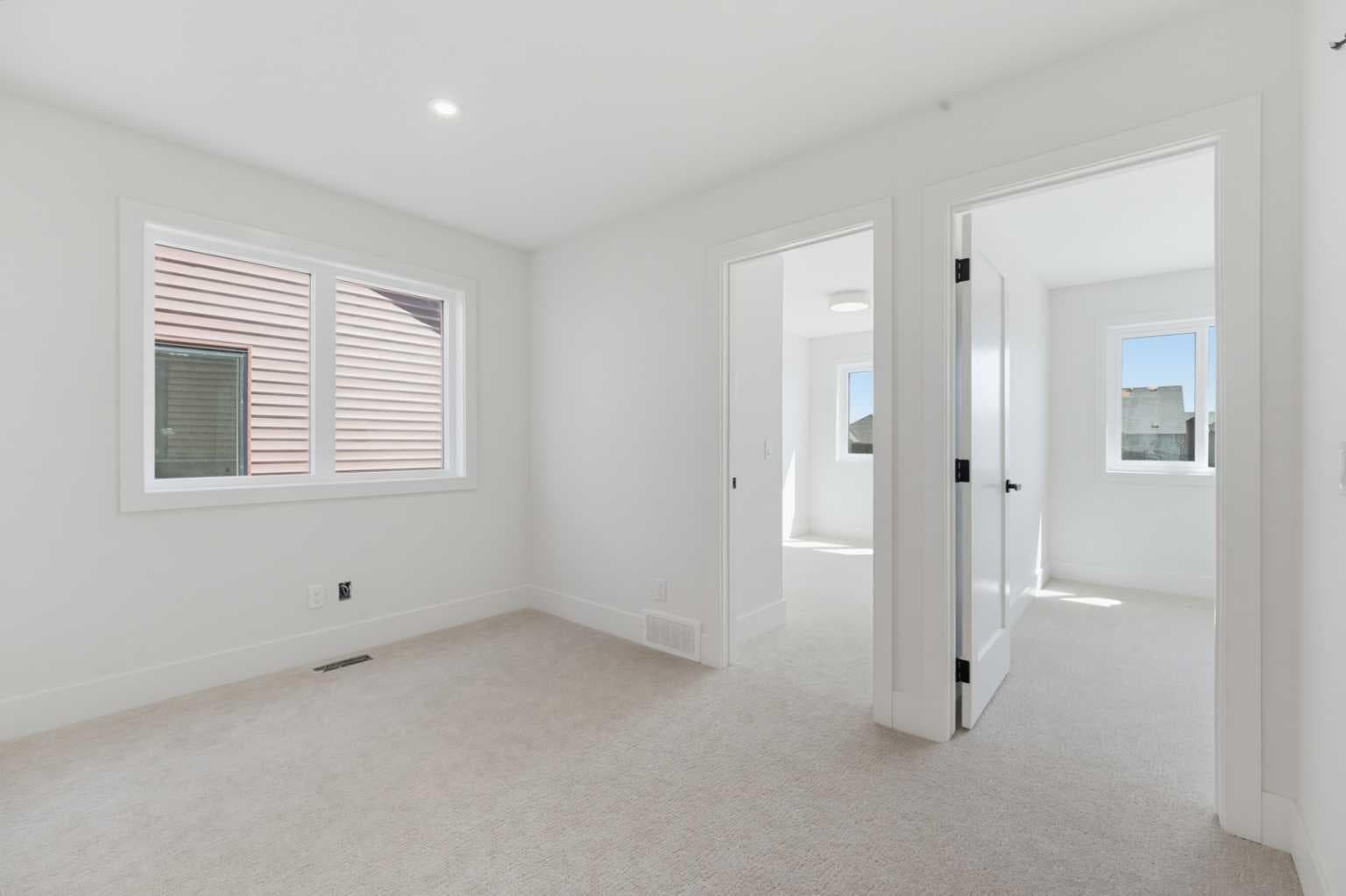425 Clydesdale Avenue 