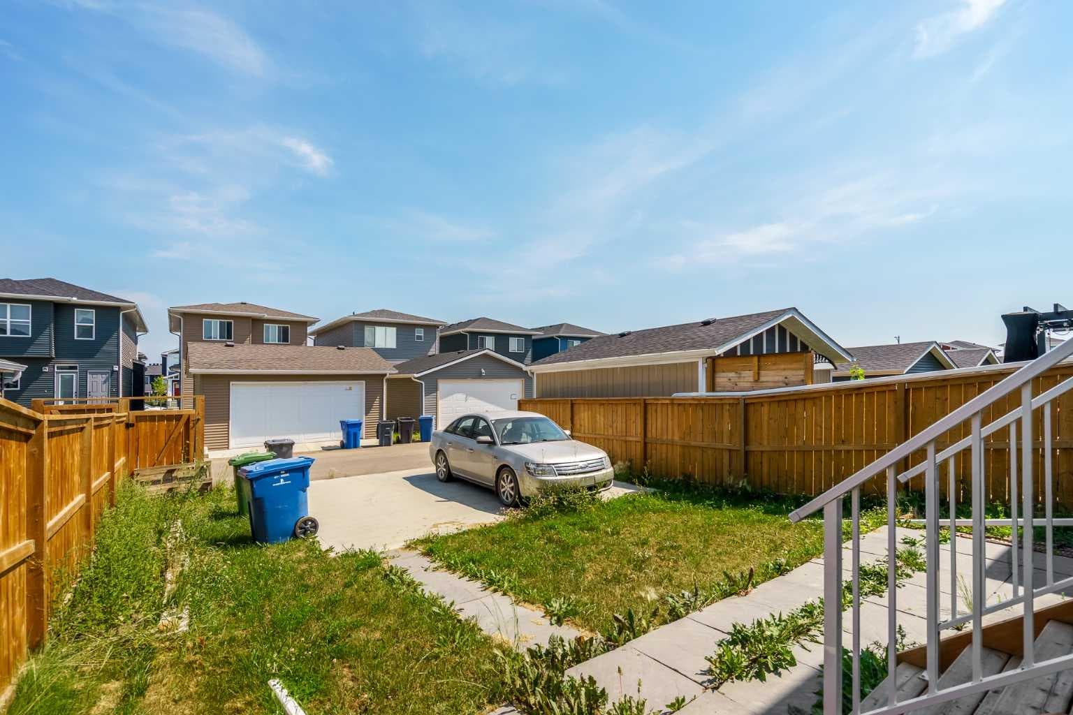 352 Chelsea Passage W