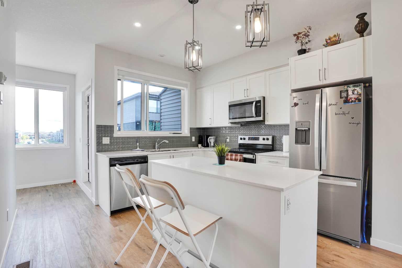 104 Corner Glen Circle NE
