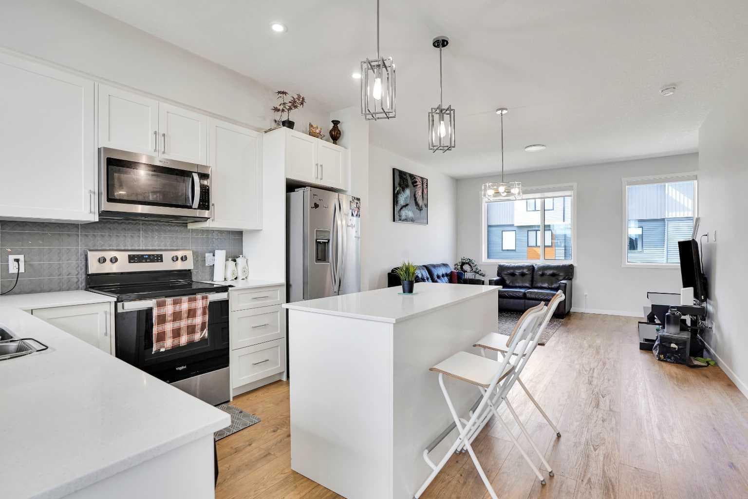 104 Corner Glen Circle NE