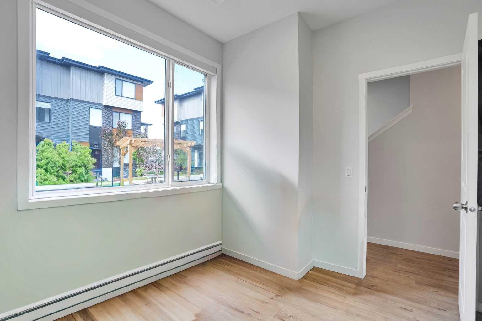 104 Corner Glen Circle NE