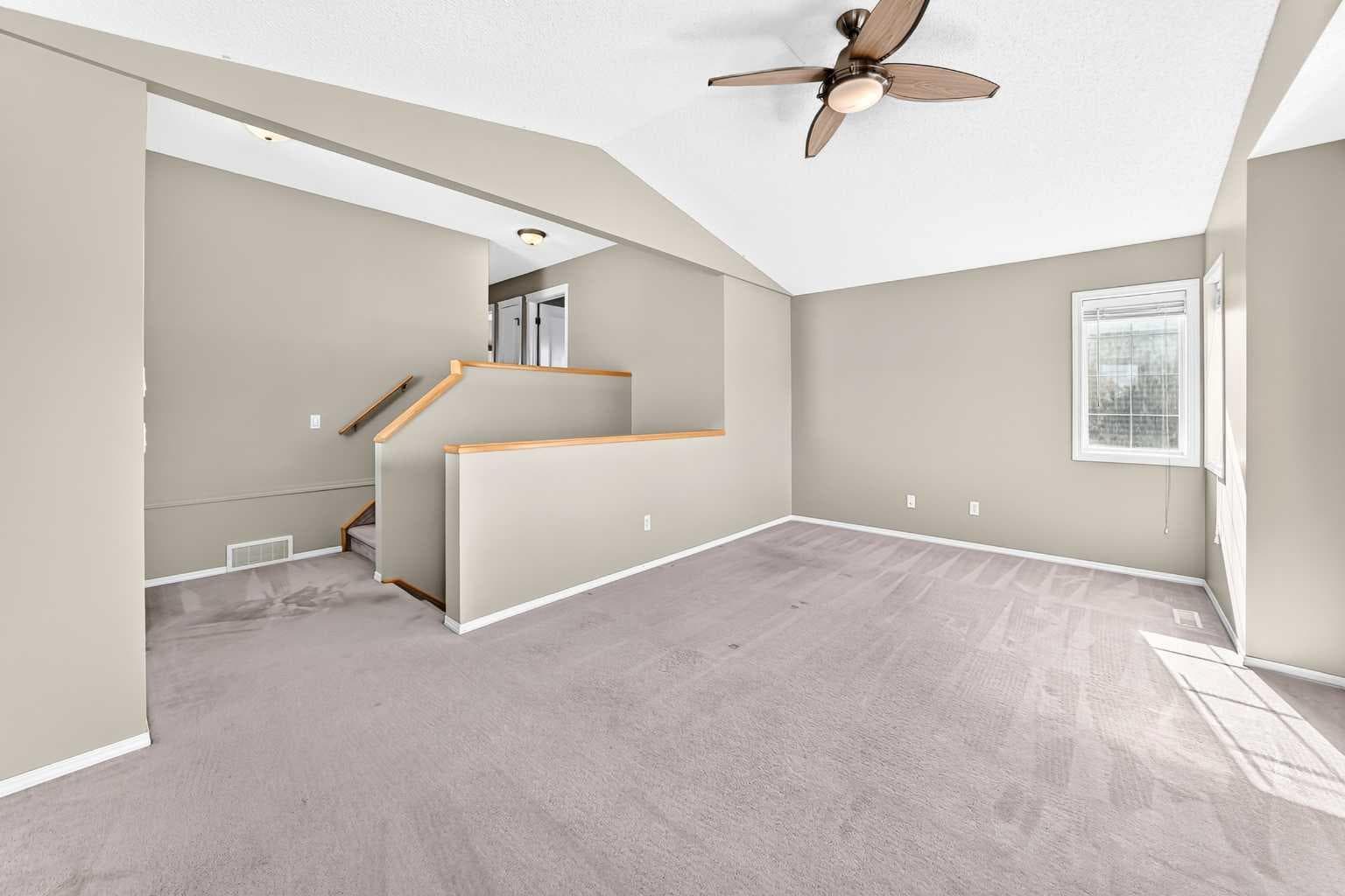 16 Royal Birch Rise NW