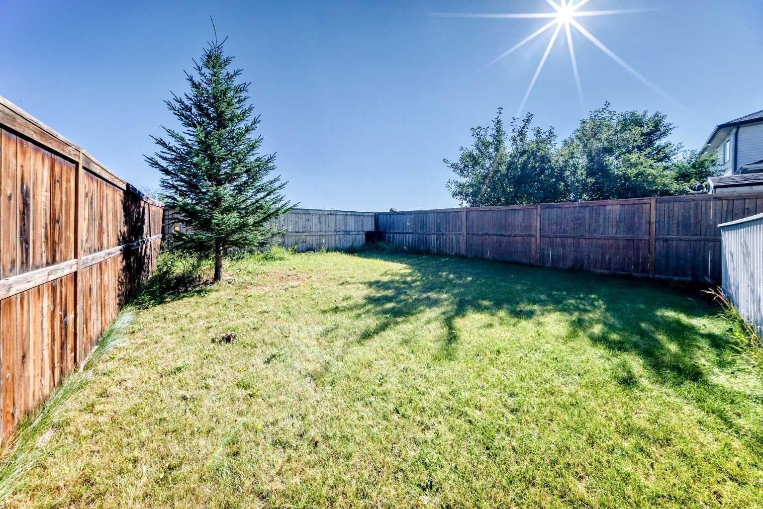 16 Royal Birch Rise NW