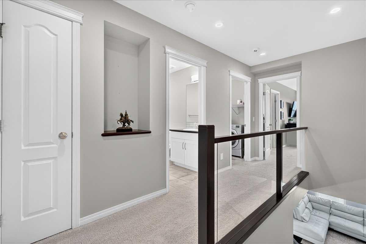 60 Mahogany Grove SE