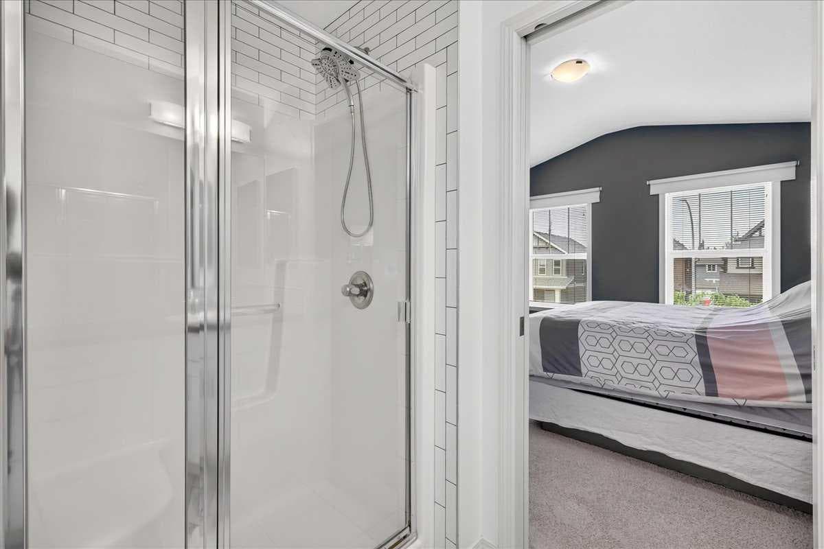60 Mahogany Grove SE