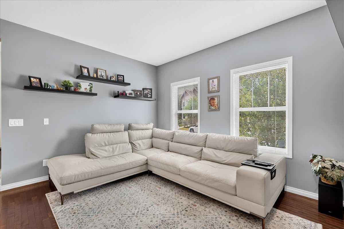 60 Mahogany Grove SE