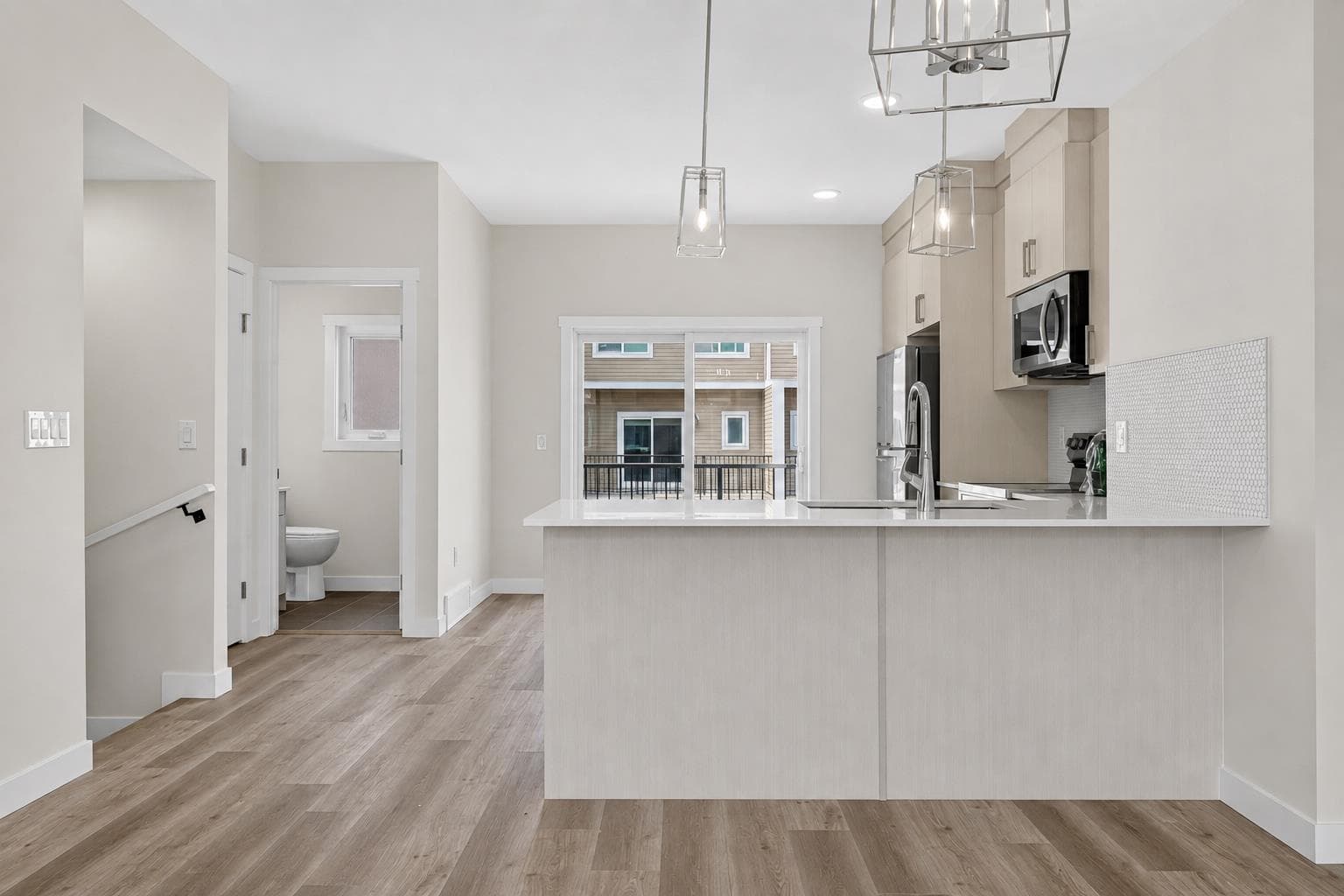 207, 75 Cornerstone Row NE