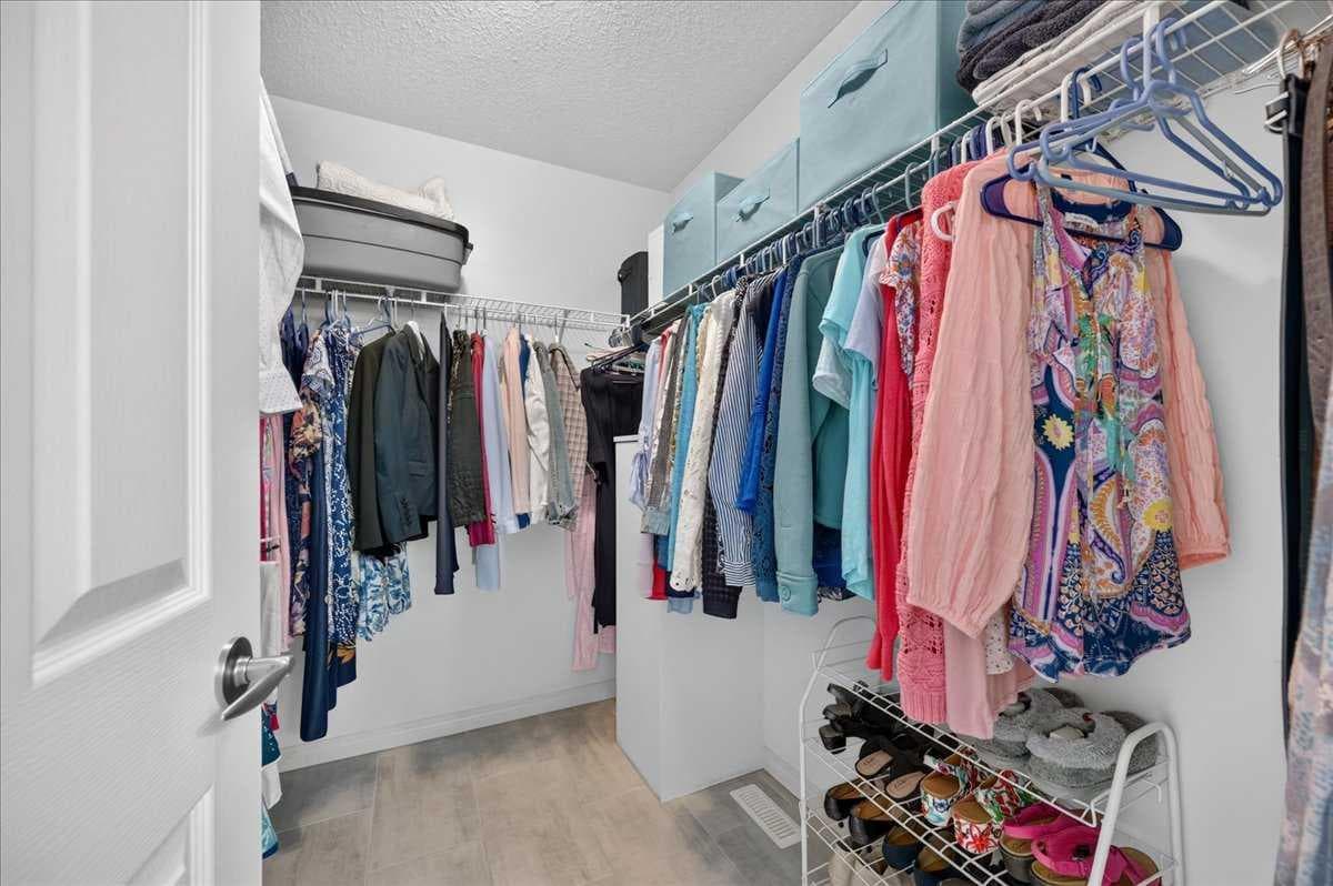 248 Springbank Villas SW