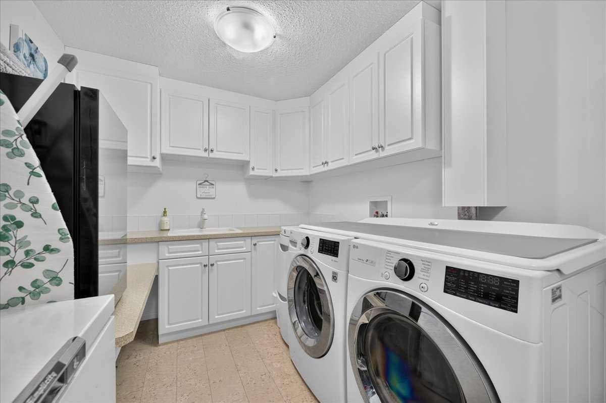 248 Springbank Villas SW