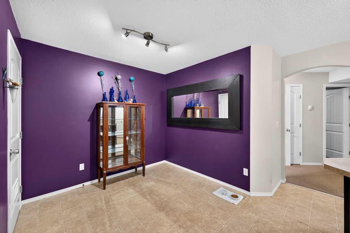 #104, 20 Panatella Landing NW