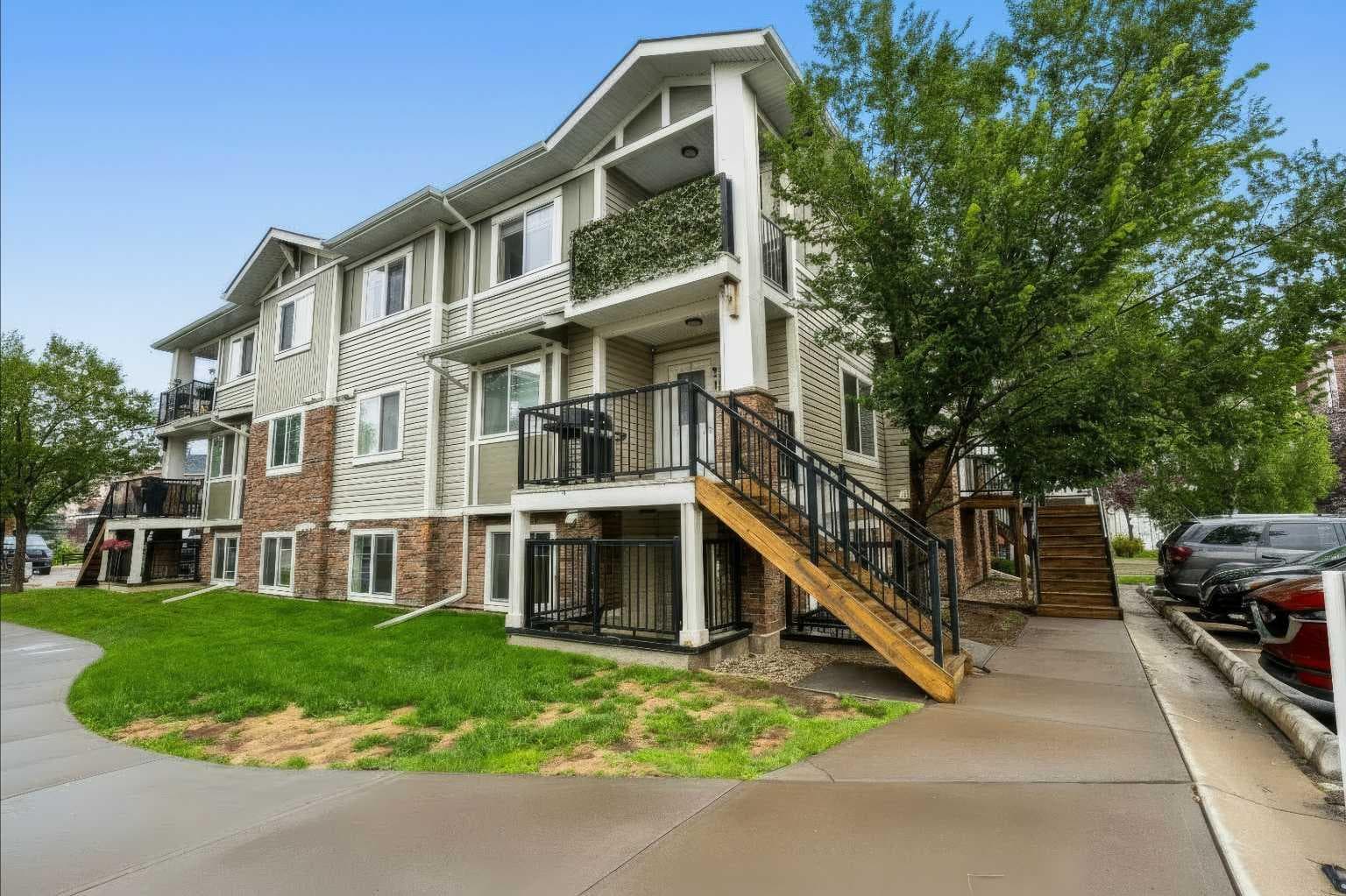 210, 300 Marina Drive 