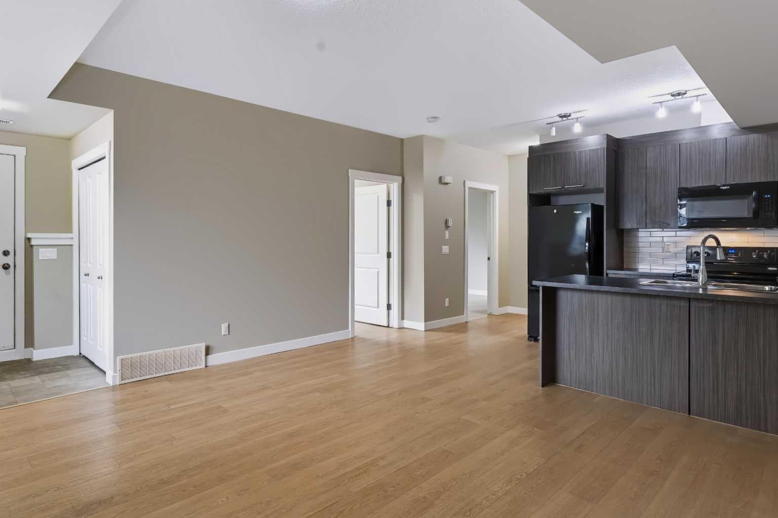 210, 300 Marina Drive 