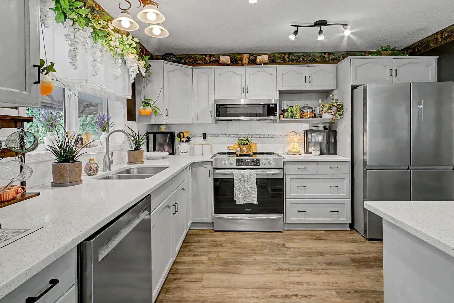 180 Country Hills Heights NW