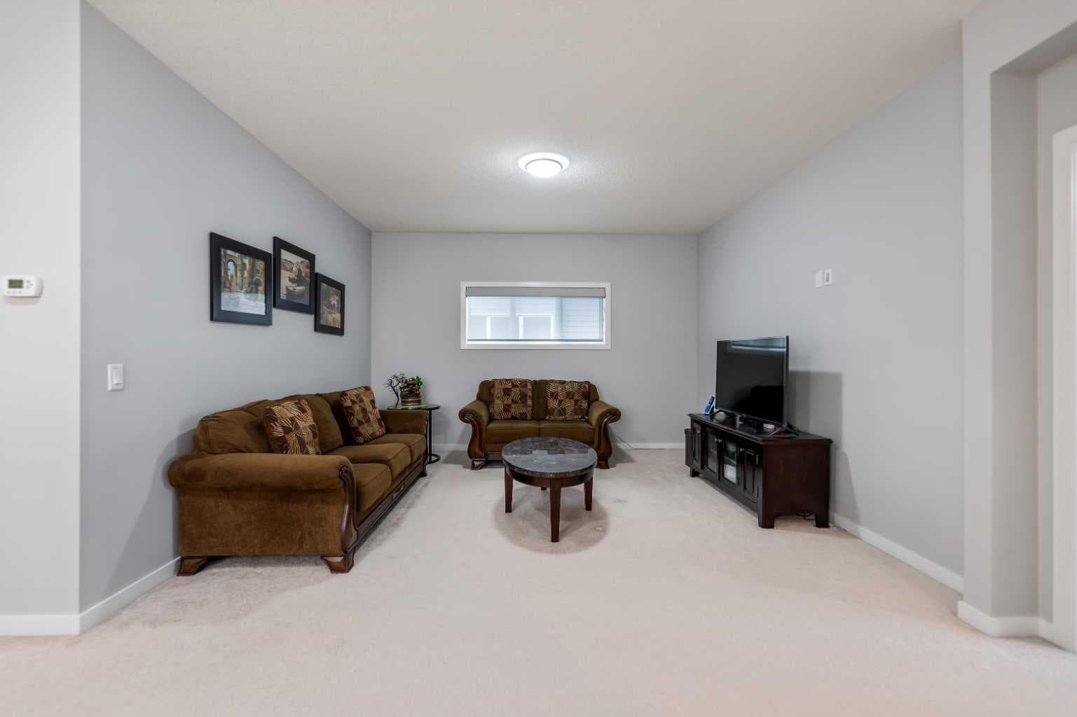 188 Savanna Grove NE
