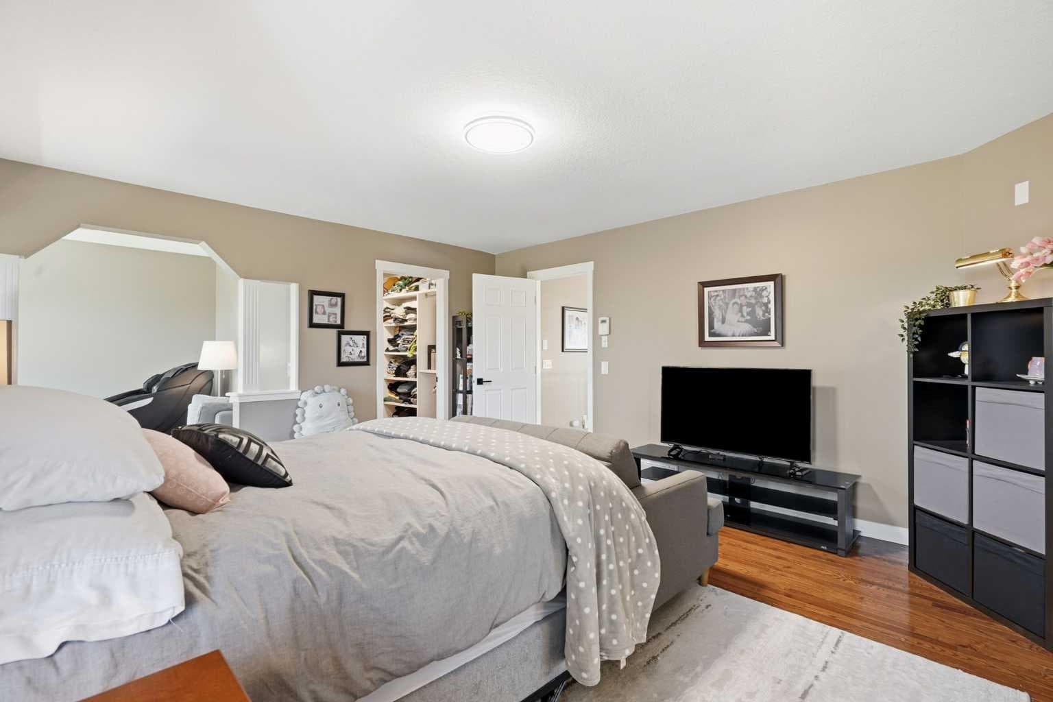 12078 Diamond View SE