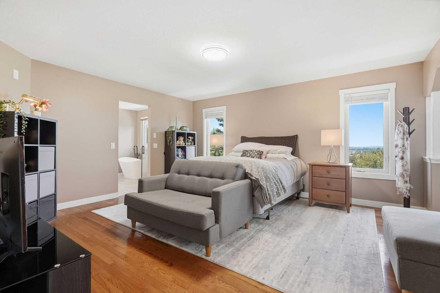 12078 Diamond View SE
