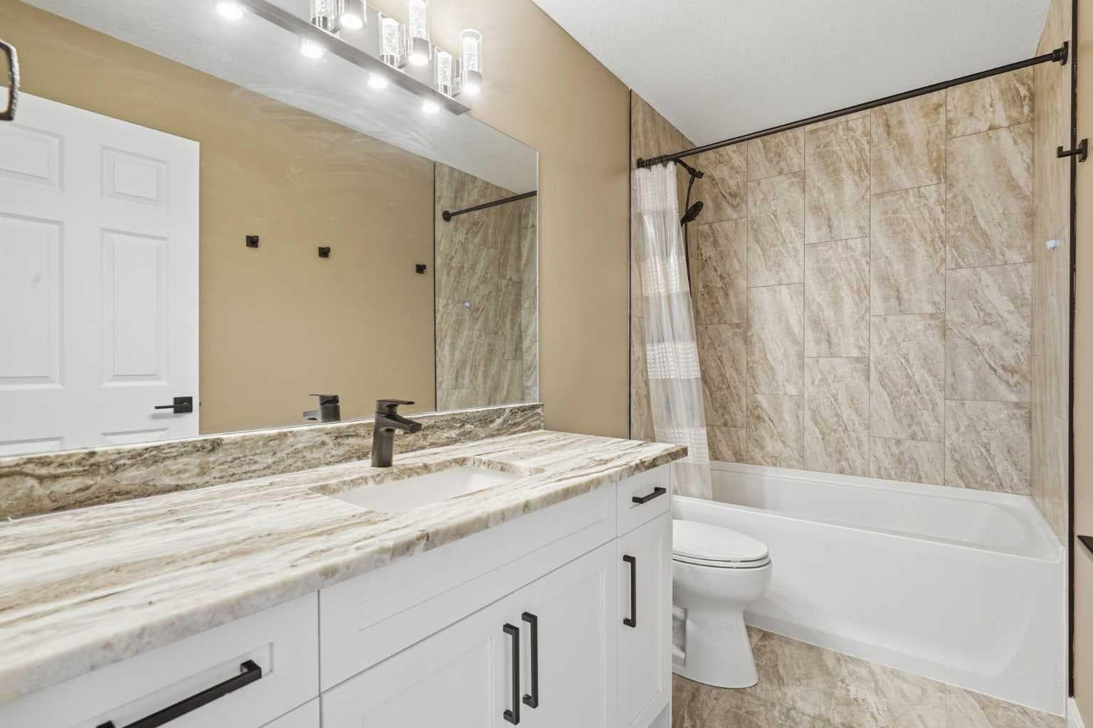 12078 Diamond View SE