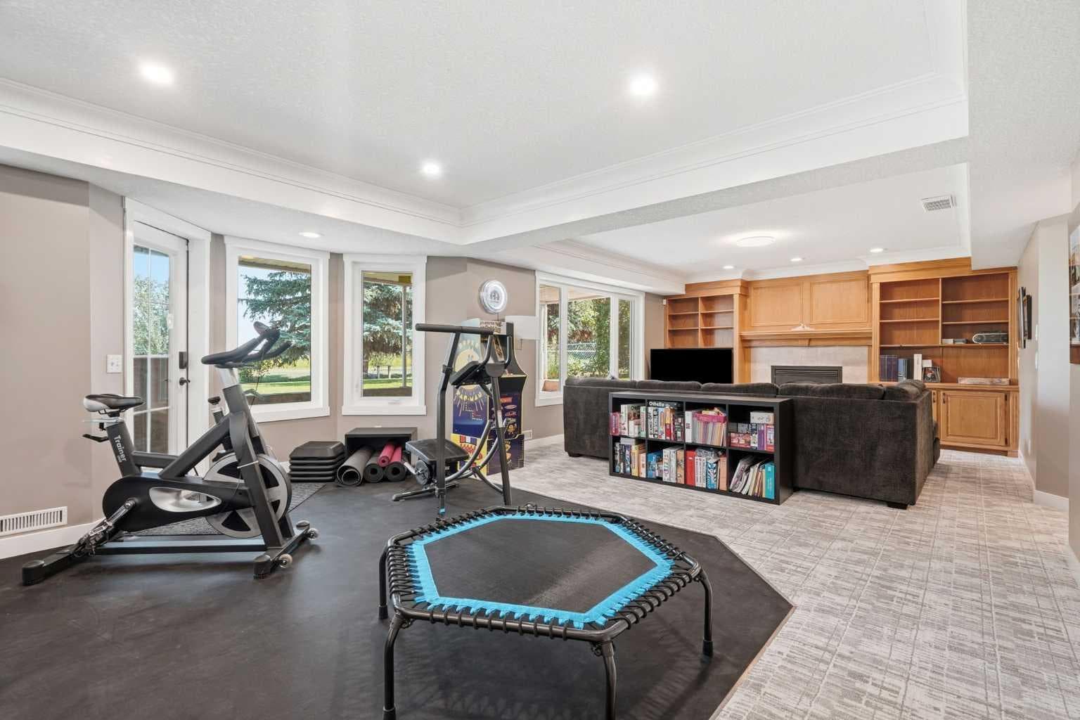 12078 Diamond View SE