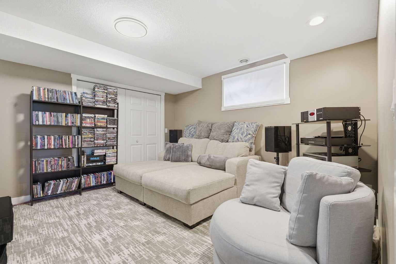 12078 Diamond View SE