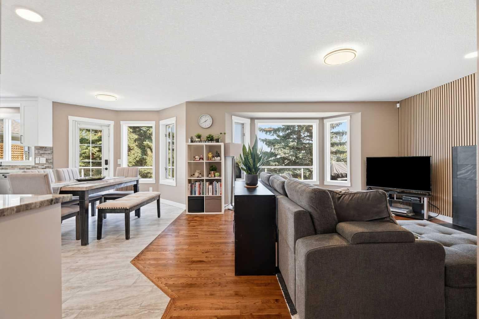 12078 Diamond View SE