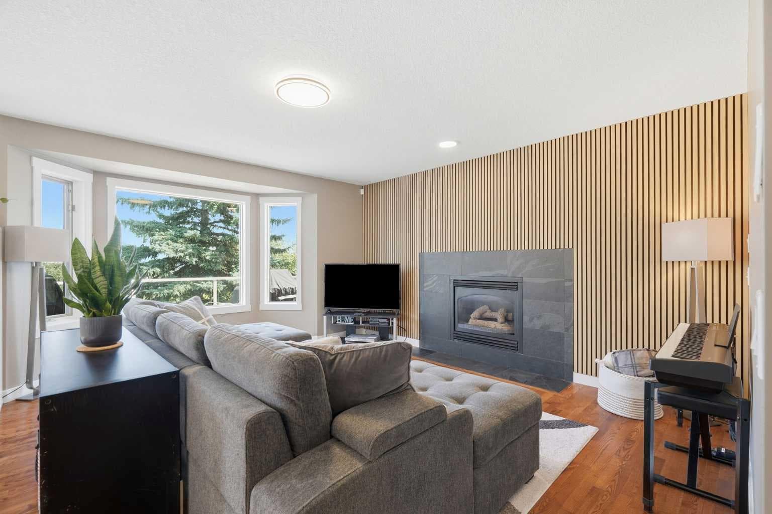 12078 Diamond View SE