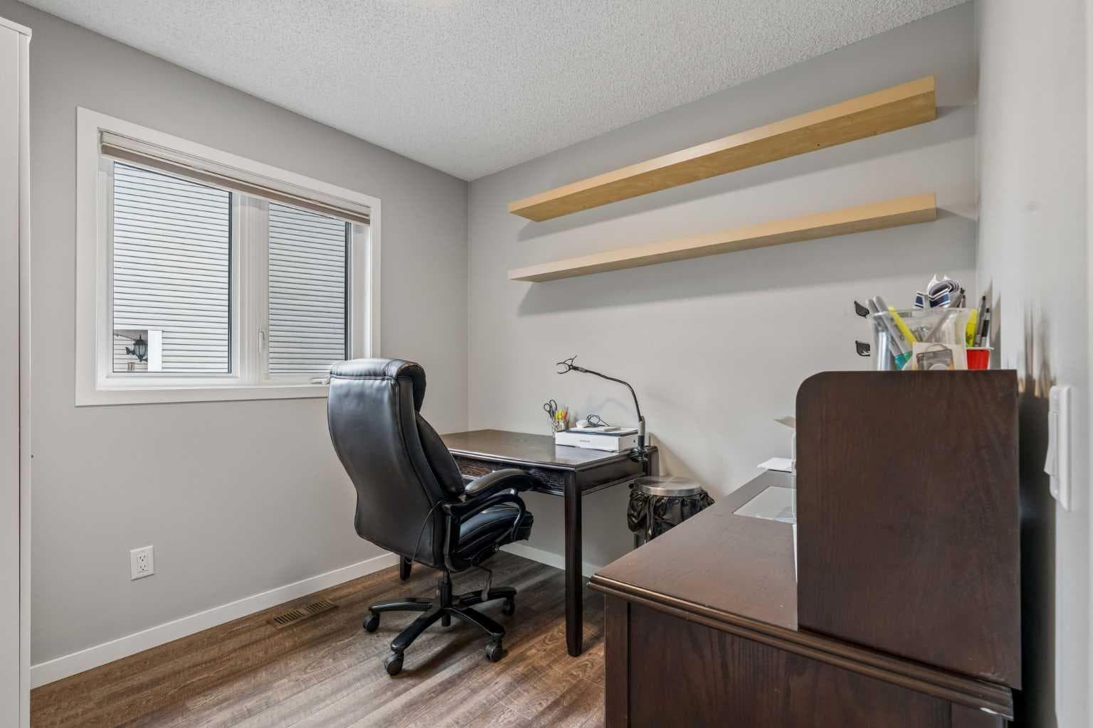 230 Mt Lorette Place SE