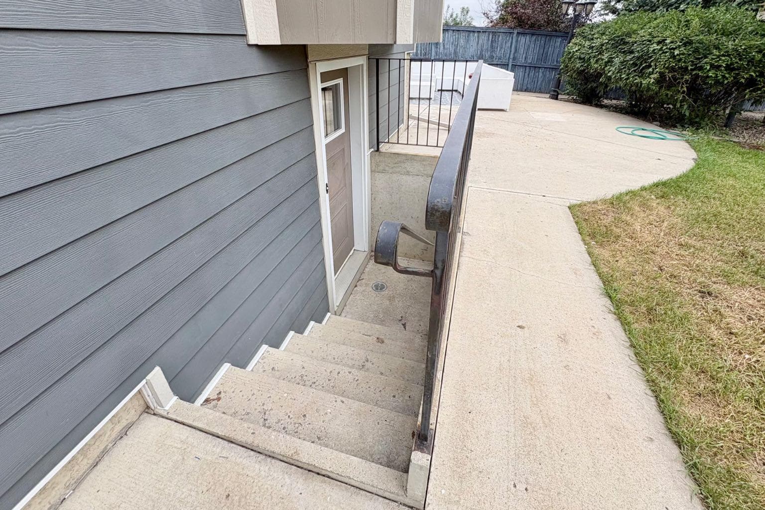 230 Mt Lorette Place SE