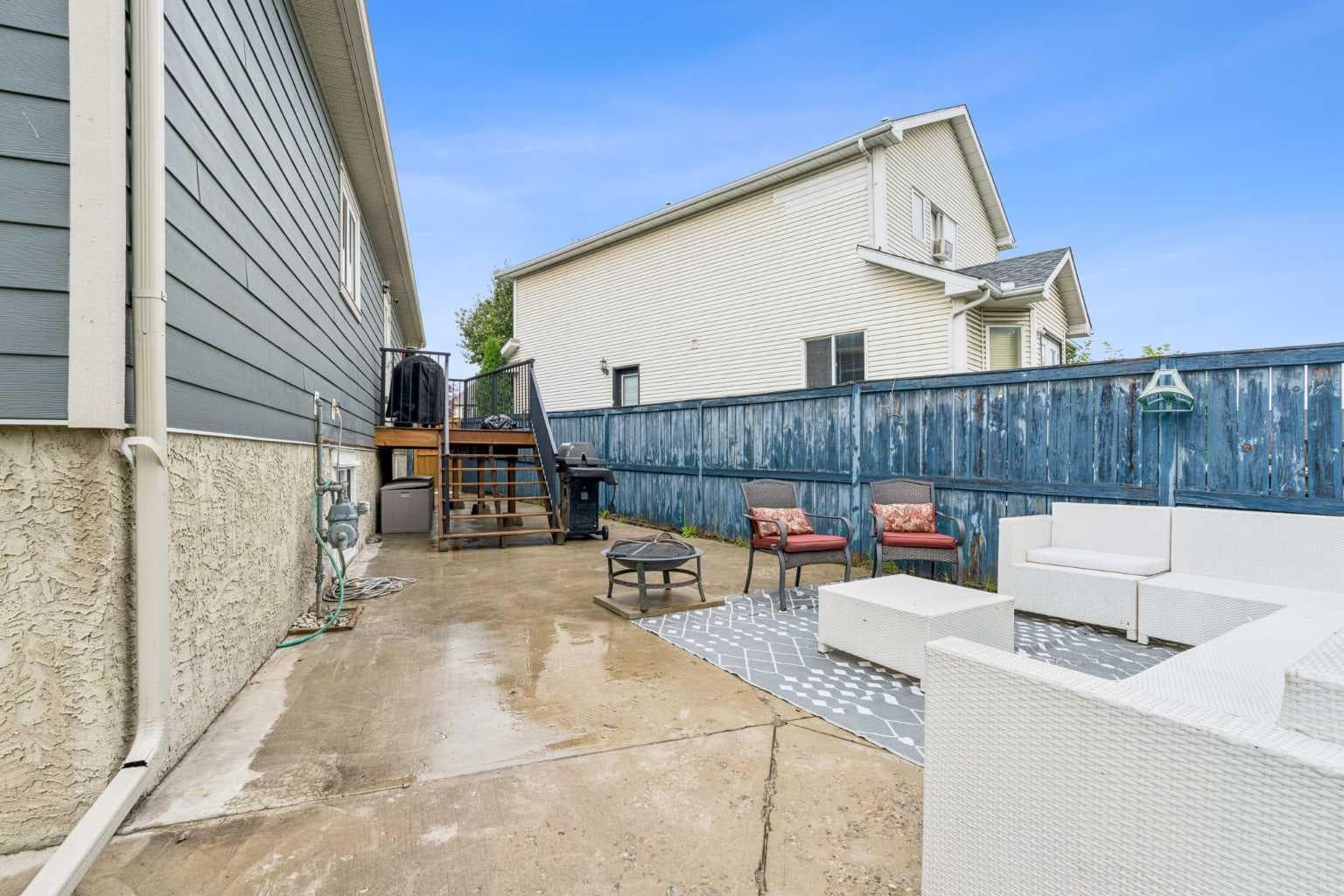 230 Mt Lorette Place SE