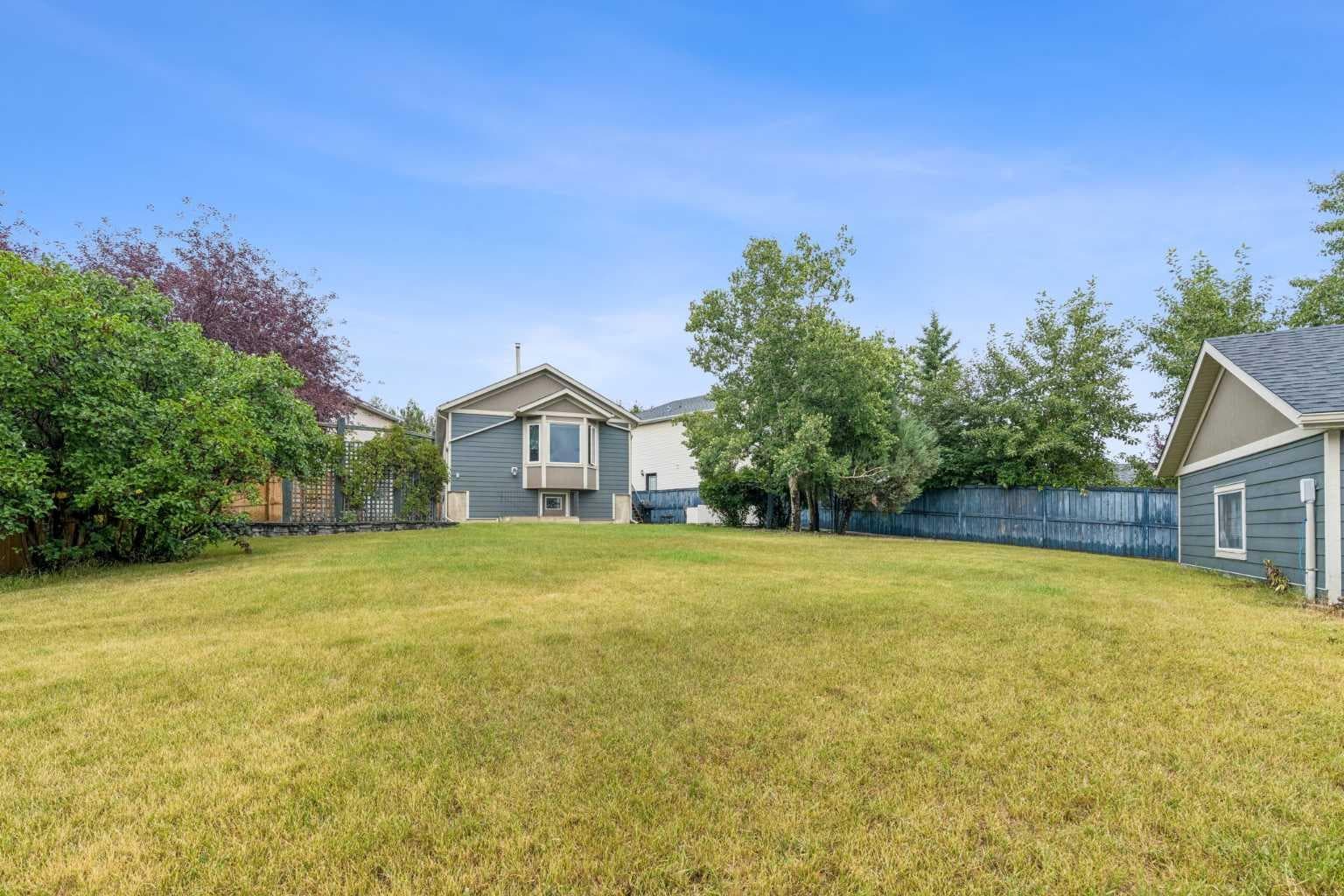 230 Mt Lorette Place SE