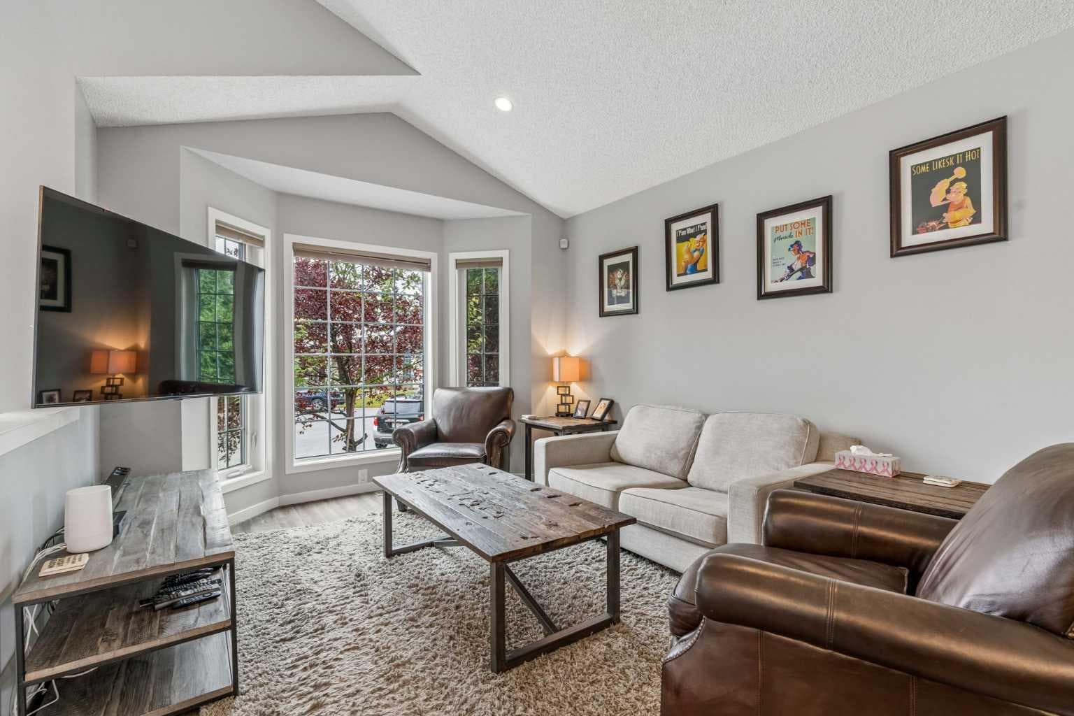 230 Mt Lorette Place SE