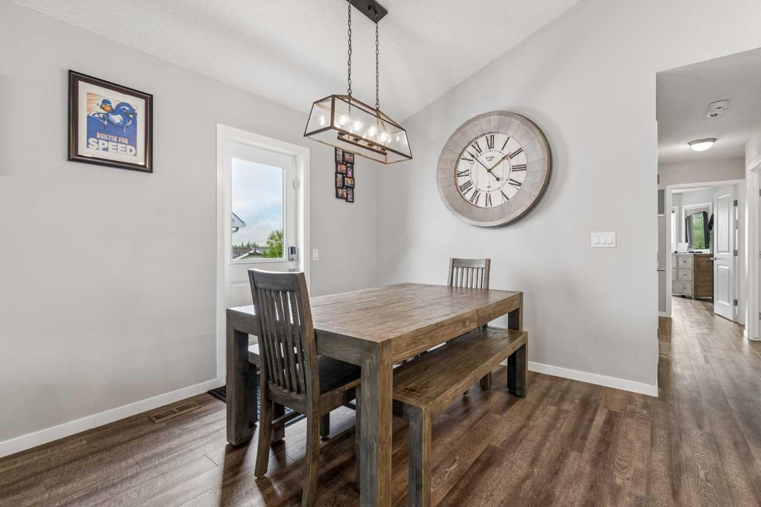 230 Mt Lorette Place SE