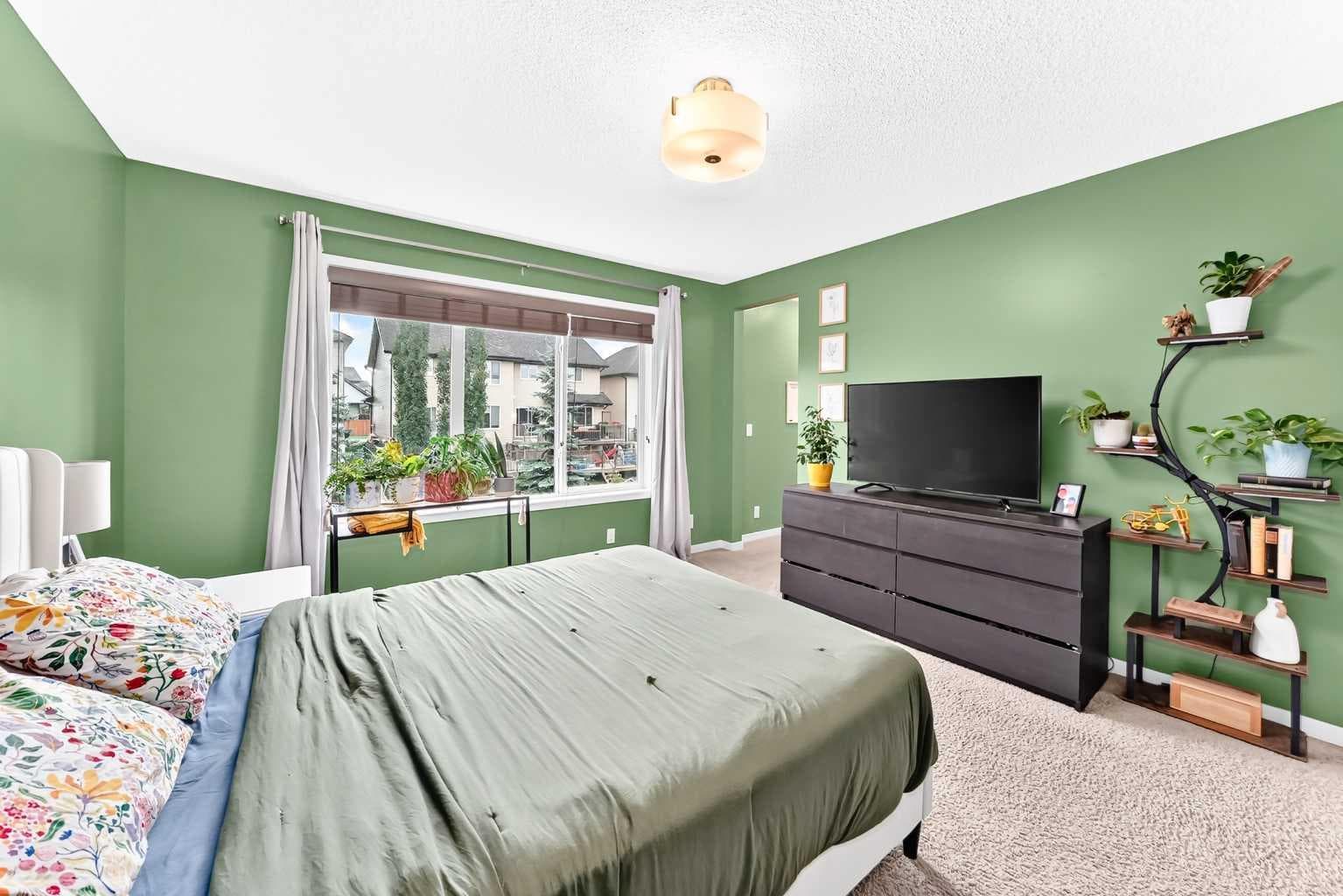 64 Sunset Square 