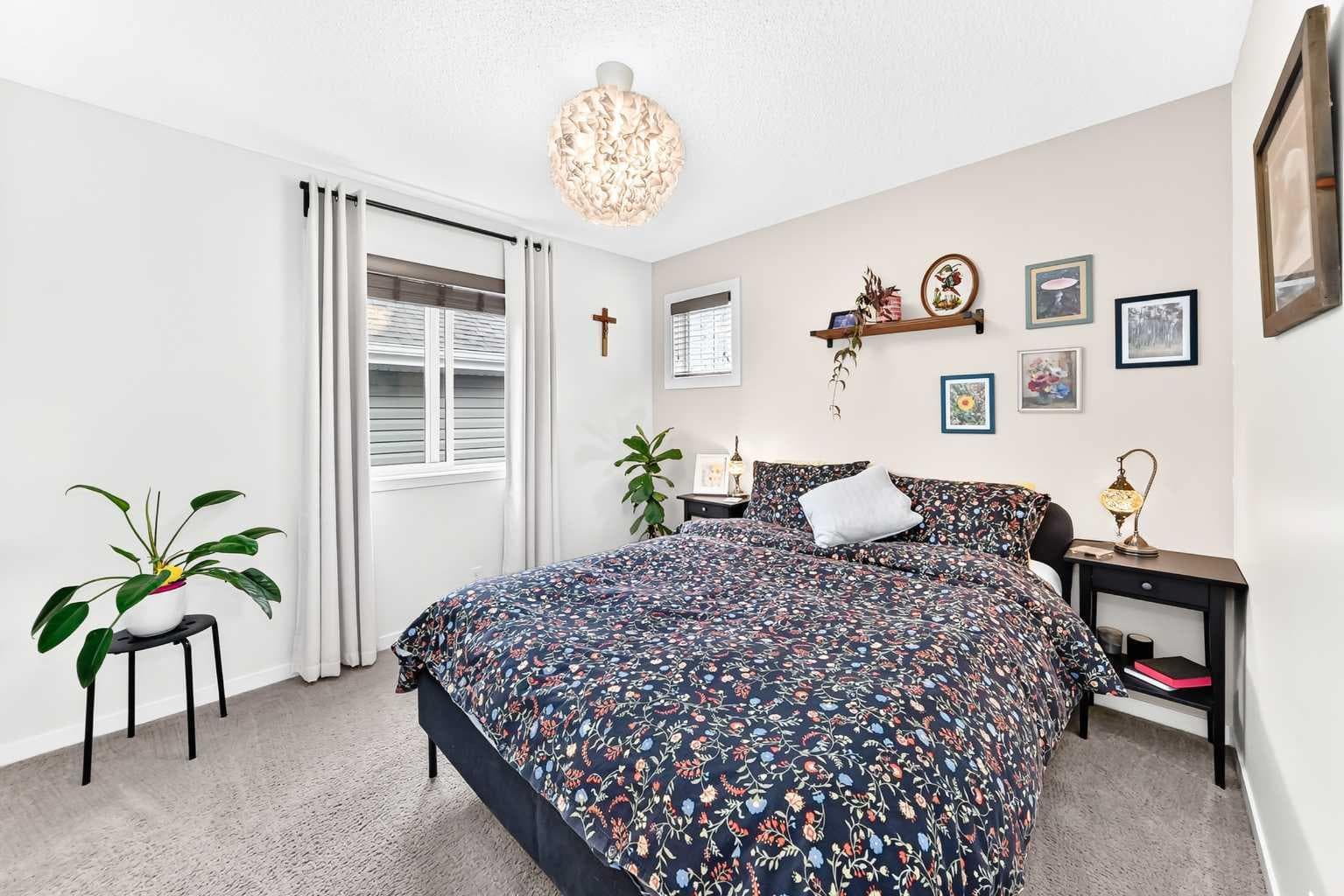 64 Sunset Square 