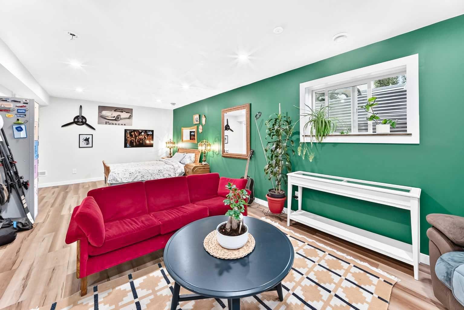 64 Sunset Square 