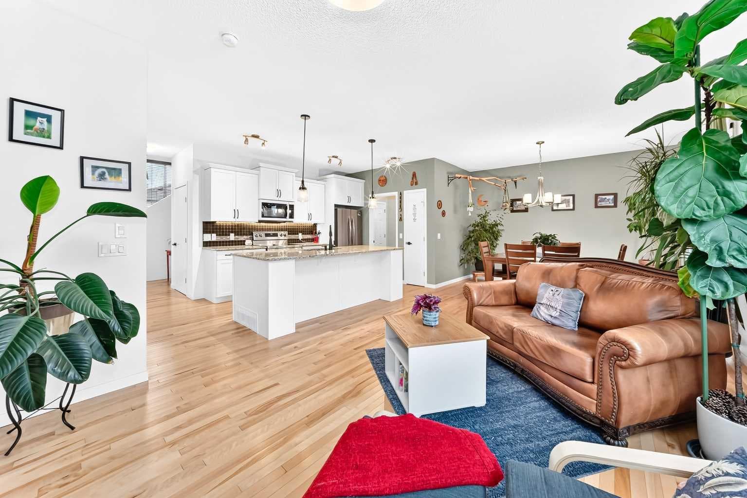 64 Sunset Square 