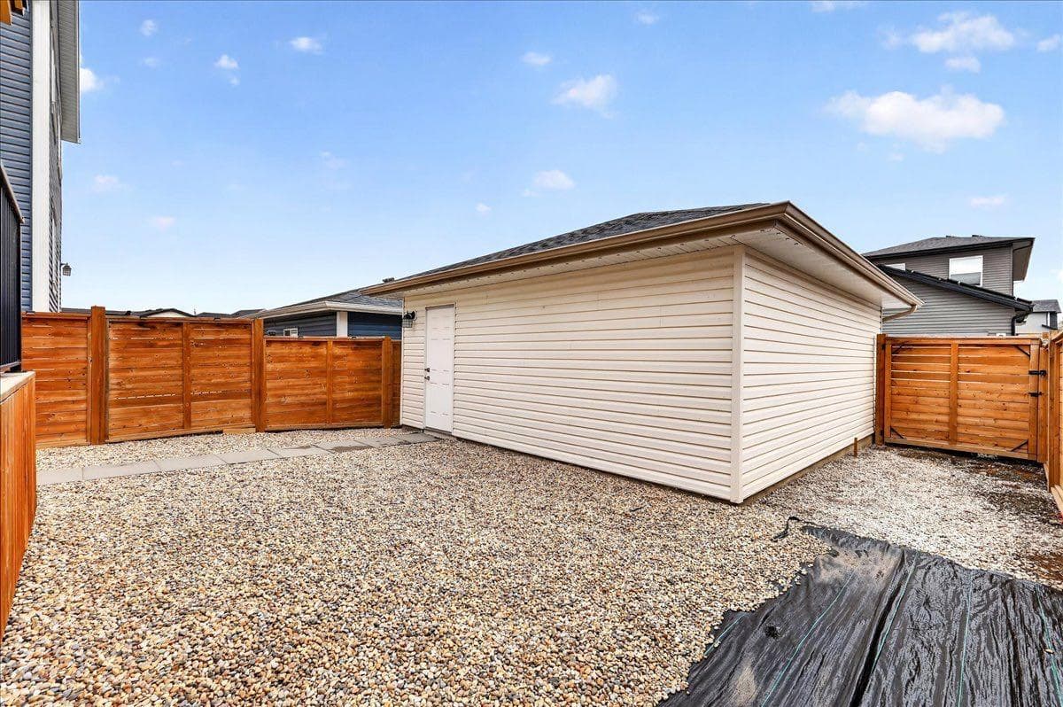 163 Copperleaf Way SE