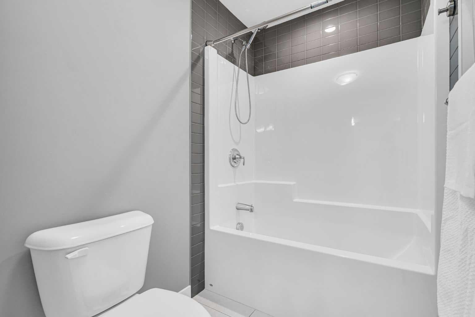 49 Creekside Avenue SW