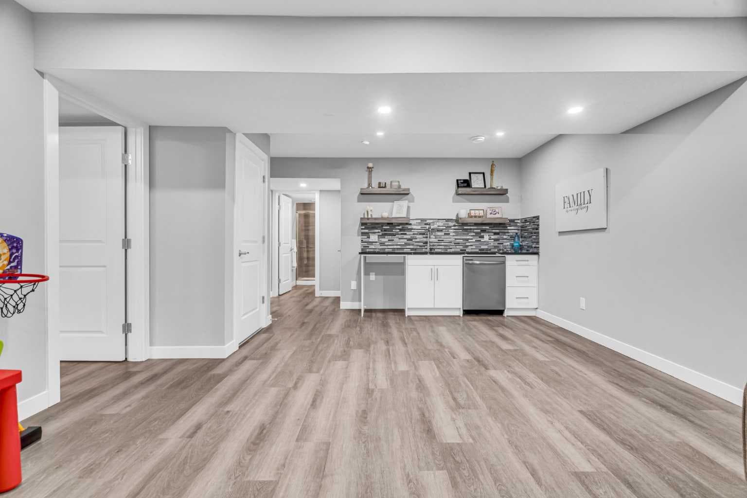 49 Creekside Avenue SW