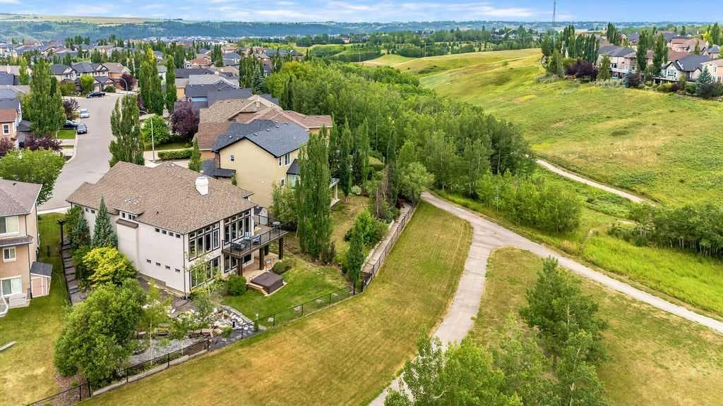 22 Tuscany Estates Crescent NW