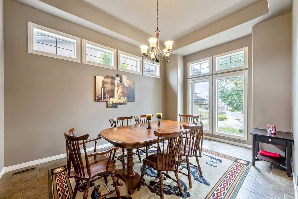 22 Tuscany Estates Crescent NW