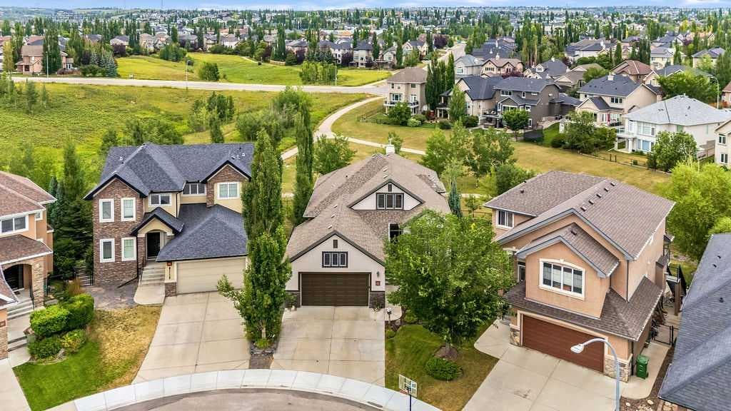 22 Tuscany Estates Crescent NW