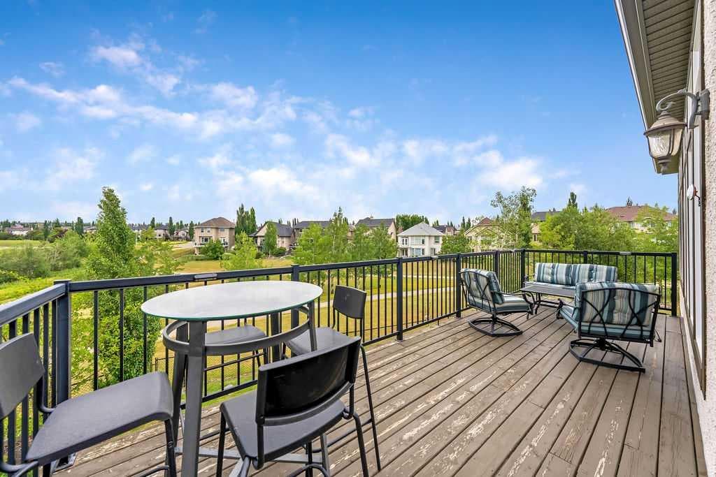 22 Tuscany Estates Crescent NW