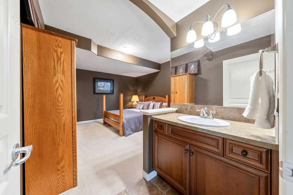 22 Tuscany Estates Crescent NW