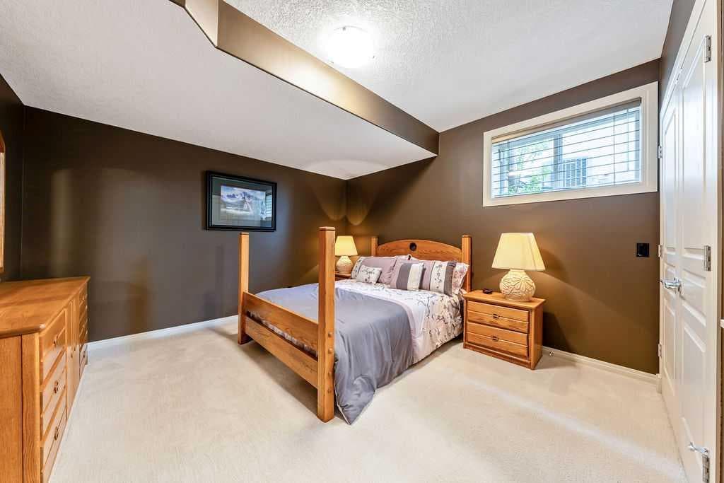 22 Tuscany Estates Crescent NW