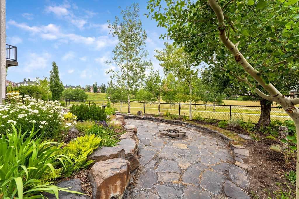 22 Tuscany Estates Crescent NW