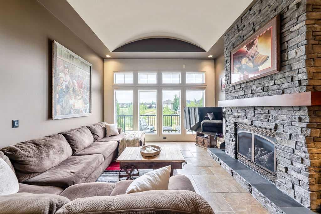 22 Tuscany Estates Crescent NW