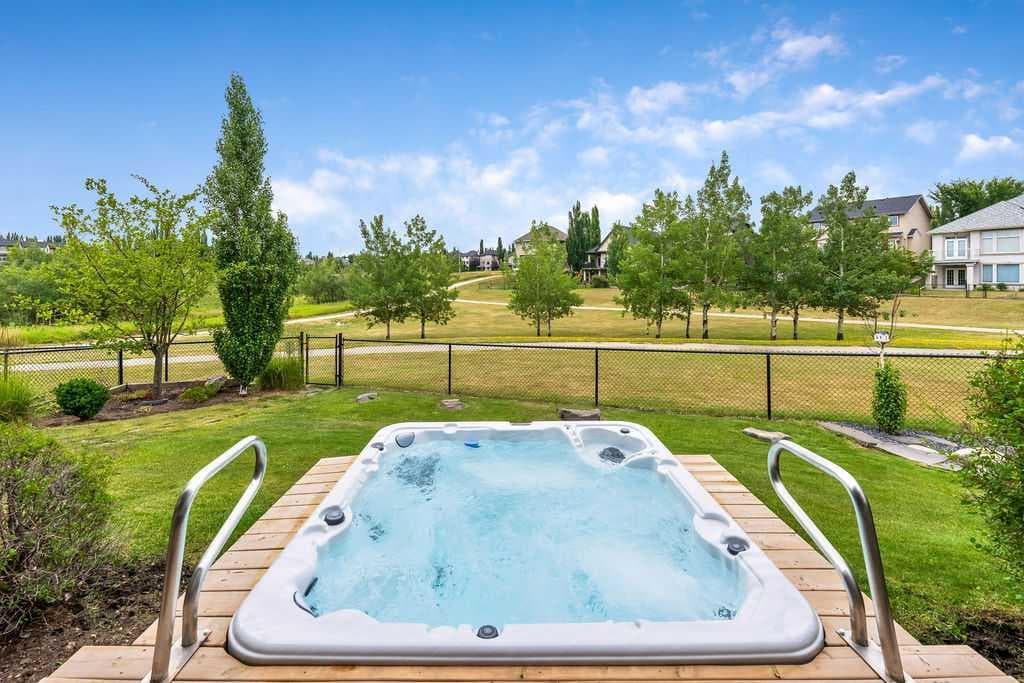 22 Tuscany Estates Crescent NW