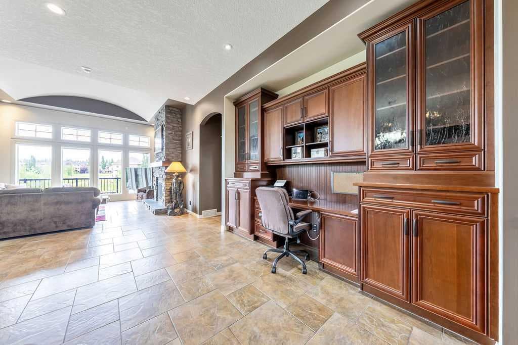 22 Tuscany Estates Crescent NW