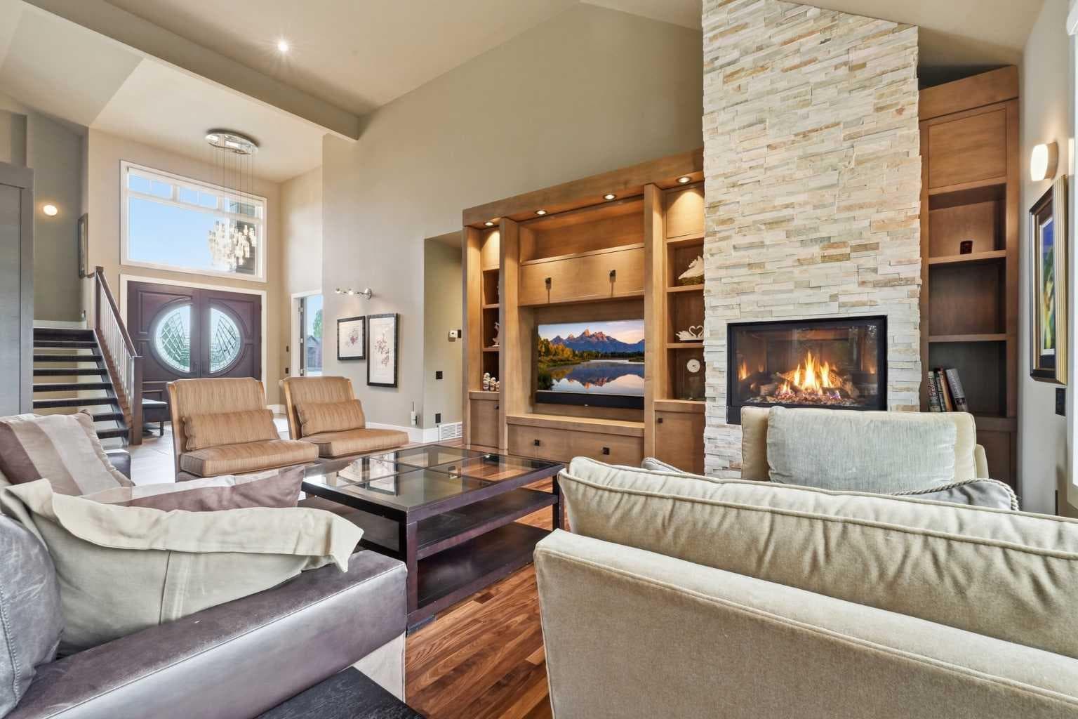 120 Lynx Ridge Road NW
