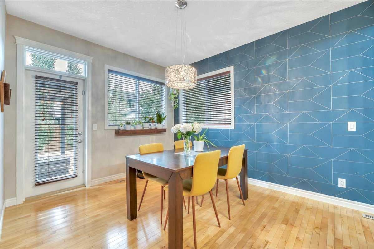 13 Cranberry Avenue SE